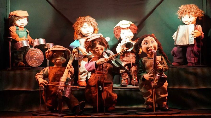 Teatre musical amb titelles